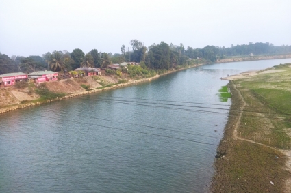 অস্তিত্ব সংকটে মাতামুহুরী নদী
