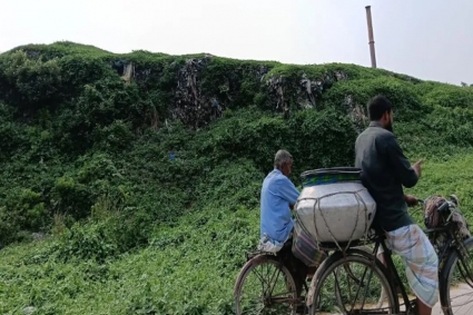 খোলা আকাশের নিচে জমছে শত টন বর্জ্য, এক দশক ধরে অচল জৈব সার কারখানা