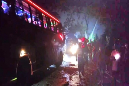 সাড়ে পাঁচ ঘণ্টা পর ঢাকা-খুলনা মহাসড়কে যান চলাচল শুরু