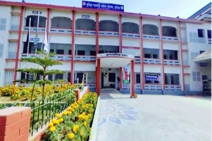 জলাবদ্ধতায় এইচএসসি পরীক্ষা: কুমিল্লা সরকারি মহিলা কলেজের ৭ শিক্ষককে বদলি