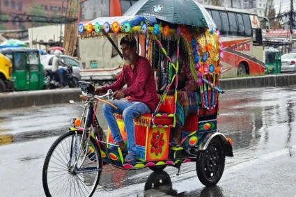 ভ্যাপসা গরমের পর ঢাকায় বৃষ্টি, থাকতে পারে দুপুর পর্যন্ত