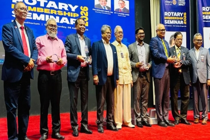 মানবসেবায় অবদানের স্বীকৃতি, রোটারির পদক পেলেন ডা. হাবিবুল্লাহ তালুকদার