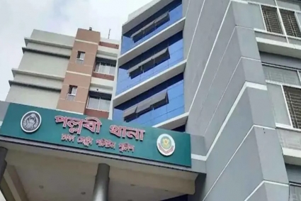 ফ্রি শপিং ঘিরে হট্টগোল, প্রতিষ্ঠান বলছে ‘মব’, ক্রেতাদের অভিযোগ প্রতারণা